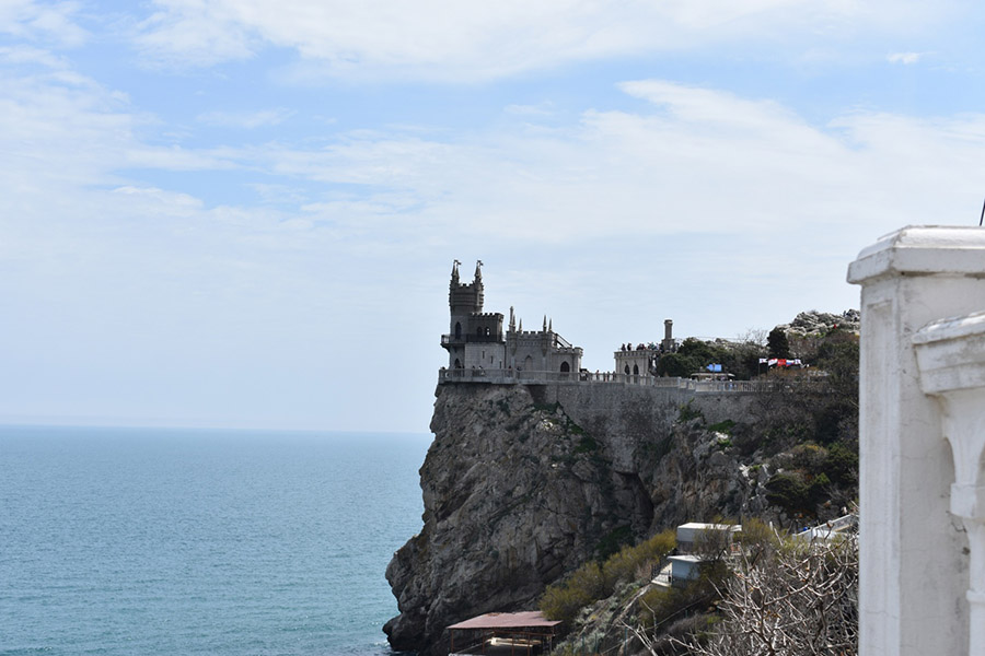 Туристы в Крыму на отдыхе