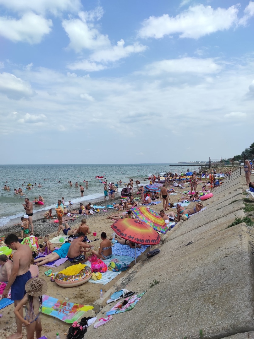 Отдых у моря в Песчаном на Западном берегу Крыма фото  
